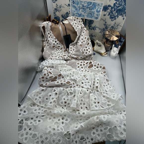 🆕 BRONX & BANCO 🧿 NWT Donna White Ruffled Lace Midi Dress, Sz S - US 4 - Picture 12 of 16